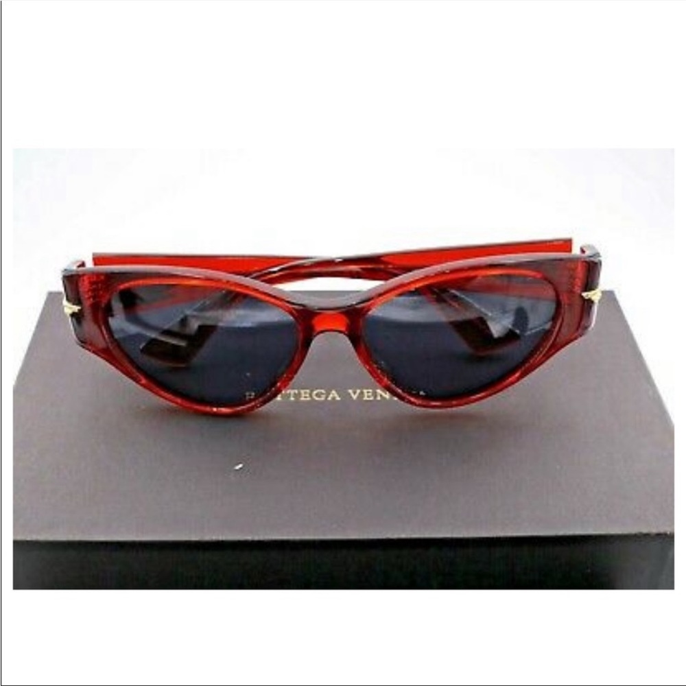 BNIB BOTTEGA VENETA SUNGLASSES!